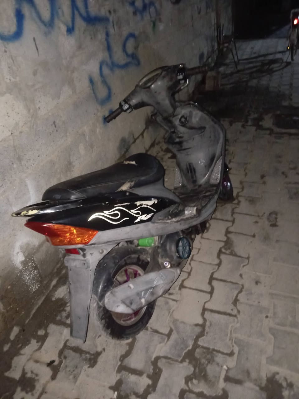 ماكس للبيع ٦٠٠ وبيها مجال شيء قليل رقم ***********
