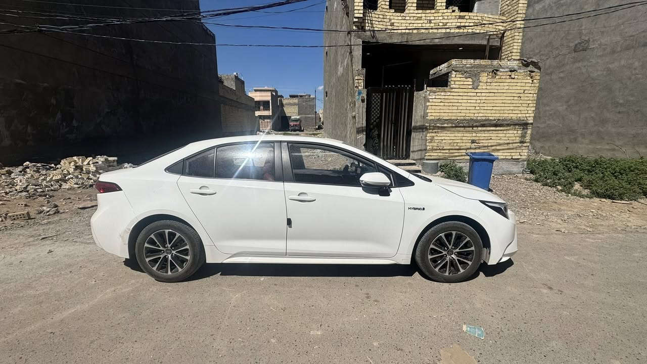 للبيع كورلا 24 شكل امريكي تجميع صيني  فول مواصفات ( بصمة ، فتحة سقف ، رادار ذكي مثبت سرعة ومسار ، كامرة خلفية ) 
السيارة ماشية 52 الف 
السيارة من ناحية محرك وگير كفالة عامة المكينة كلش ناعمة
السيارة مبدل باب السايق ( مال تفصيخ )والباب خلف السايق معدل على البارد والبنيد بيه اصبع واحد من جهة الصدر يتعدل على البارد ممصلحه
مكان السيارة بغداد ، رقم اربيل 
السعر خاص


**إذا كنت صاحب هذا الإعلان وتريد حذفه لأي سبب، رجاءا أرسل رسالة إلى الدعم الفني**