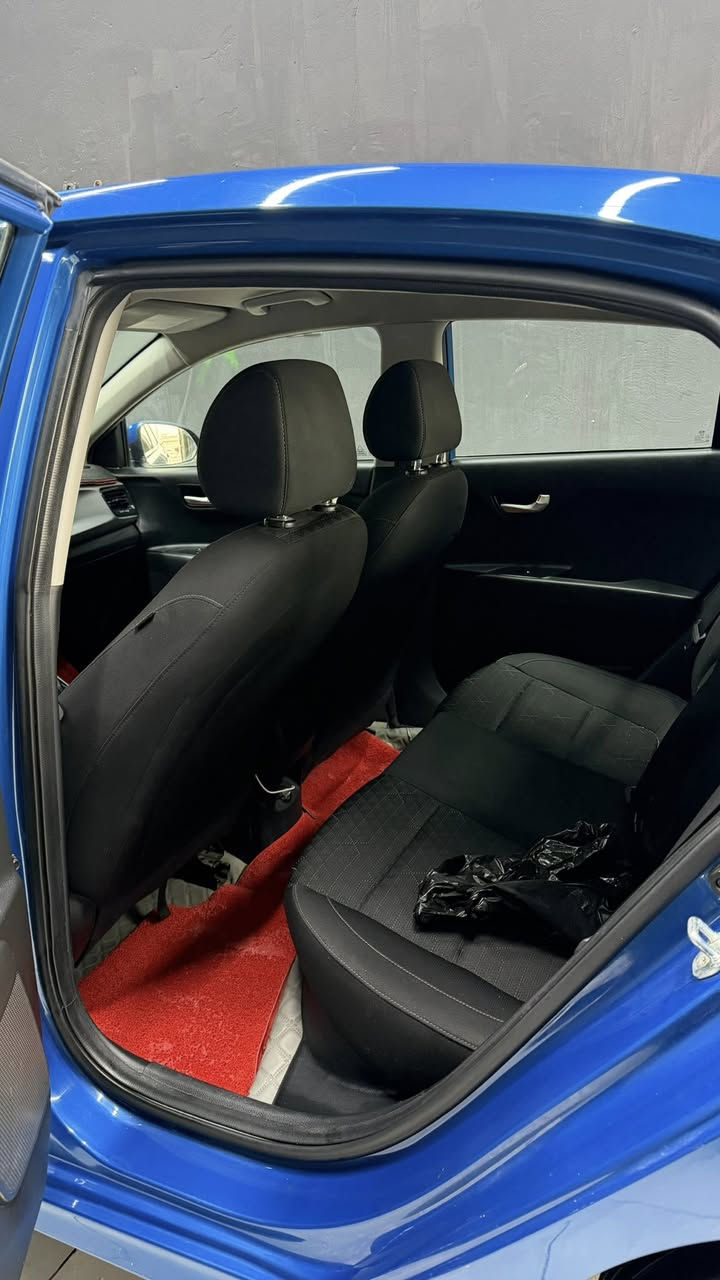 كيا ريو 2021 سياره كلش جديده  شاشه كار بلي سياره s مكينه 1600 دوش دبل نوزل معوقين وكاله عامه باسم المشتري ضرر فقط بنيد سعر 120 بيه مجال قليل او مراوس حسب القناعه تواصل تصل ما متواجد على نت ***********
