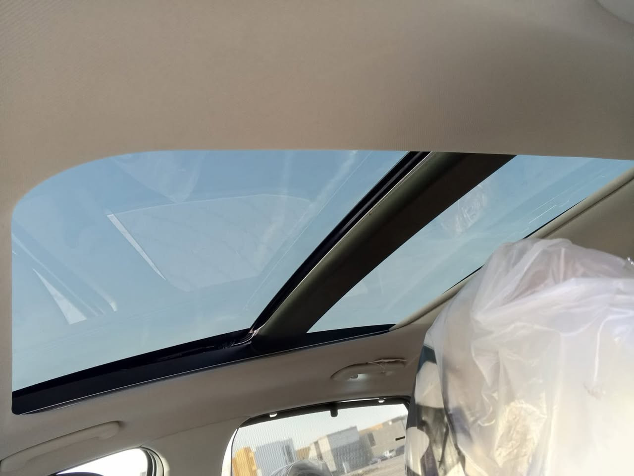 للبيــع سوناتا خليجي بانزين  زيرو   (2025)
محجـــوزة للمصـــرف استقطاع مباشر 
رقم بغداد دولي فول مكينه 2500
السعر / 230 ورقة وبيهة مجال 
ماشية 3 الاف 
الهاتف/***********
ملاحظه /مكان السياره بصره حي بغداد خلف مجلس المحافظة وراعيهة بصرة براضعية
