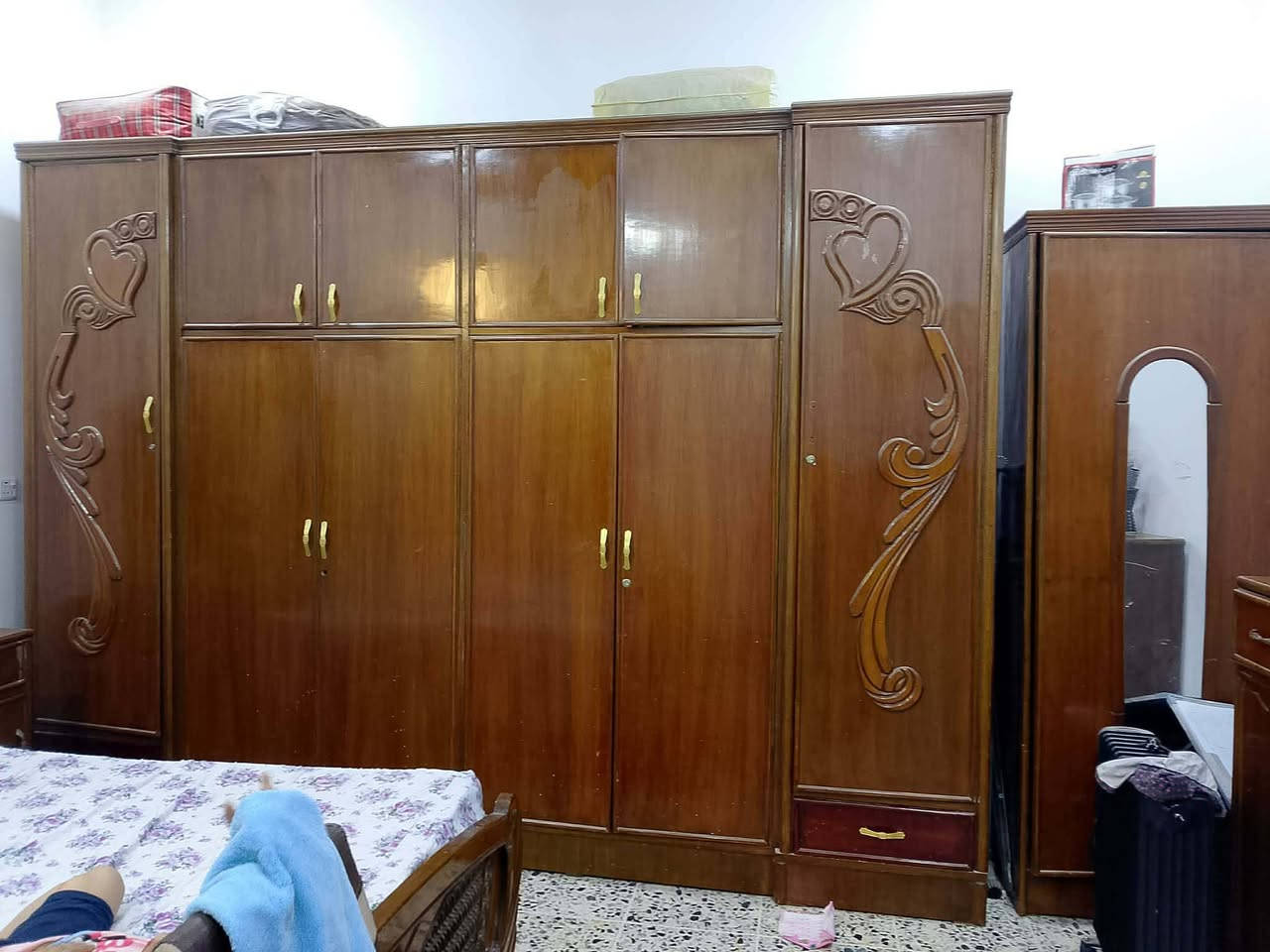 #للبيع غرف صاج اصلي خشبها ثكيل مابي كسر  سعره ٧٠٠ بيه مجال  عنوان ابو غريب بظهر المطار
@إشارة


**إذا كنت صاحب هذا الإعلان وتريد حذفه لأي سبب، رجاءا أرسل رسالة إلى الدعم الفني**