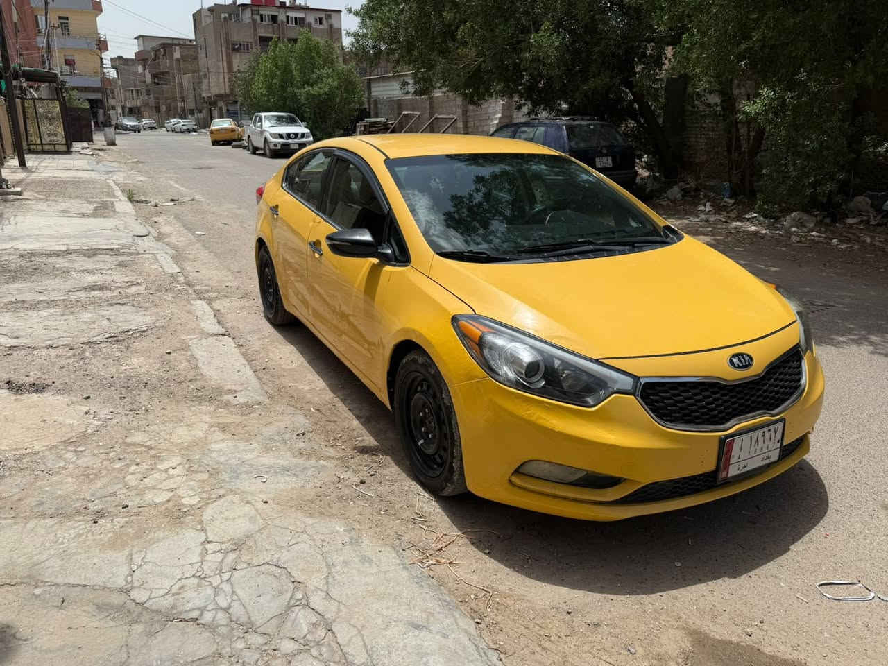 السلام عليكم
فورتي للبيع 2014 امريكي 
حادث چاملغ امامي ايسر 
هيئة و غرامة مصفرة 
غير متواجد عالفيس 
للتواصل ***********
