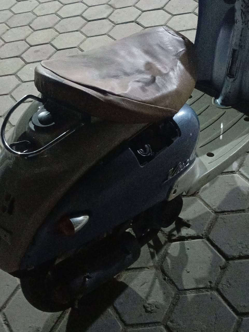 سلام عليكم 
دراجه عبد الحليم  نضيفه كهربائياته شغاله مكينه نضيفه كلش شلعه حلوه  سعر 150 مكانها كربلاء***********
