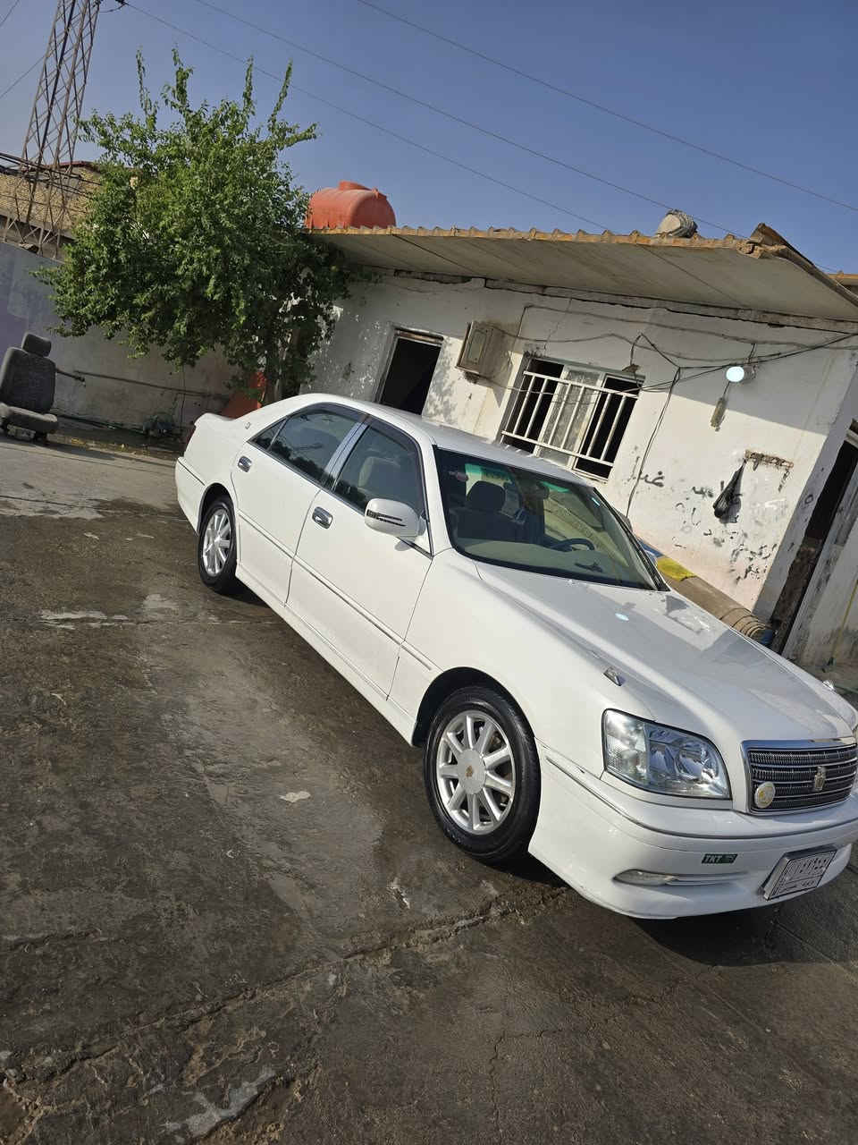 السلام عليكم ملكه لبيع مديل 2003 كفاله عامه 3 دكم مفحوصه ومتفوع كمرك صاعده هزه تحوير ماراتي فوك وجوه حداديه وره وكدام جديده تخم تاير باتري جديد السياره جديده كير مكينه شرط ديفور الكبير برده خلفيه السعر 120 وبيهه مجال المكان السياره الديوانيه دغاره ستفسار اكثر التصال على الرقم *********** موجود على الفيس
