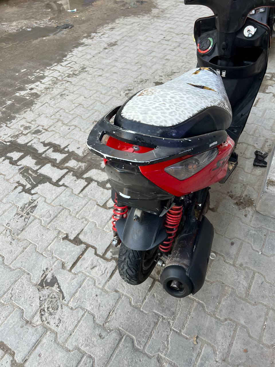 سلام عليكم ماكس ثعلب دراجه نكره بكل وقت مكينته مينسمع صوته شلعه ومعدل جاهزه مال جناي السعر 550 شراي تصل وبيك خير وتدلل *********** مكاني بغداد الحريه
