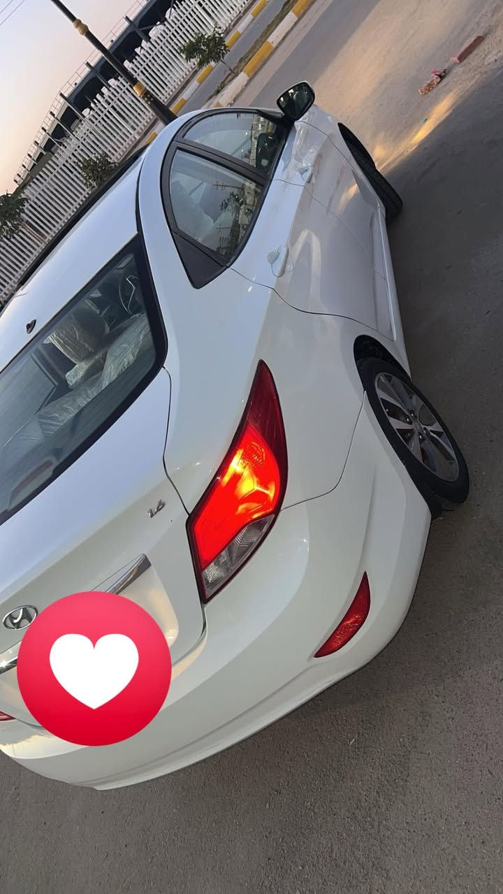 سلام عليكم سيارة هونداي اكسنت موديل ١٥خليجي فول مواصفات  مكفوله من ضربة وتبديل بيها صبغ بس الهلال جاملغ الخلفي فقط   سعر ١٠٥ بيها مجال قليل  مكان سيارة ناصريه مركز رقم هاتف 📞 ***********
