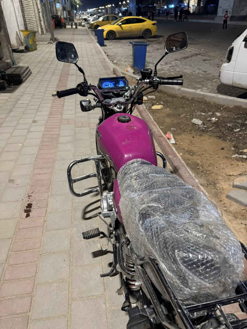 دراجهً إيراني مديل 24 داخله 25 مكفوله كفاله عامه برغي ما مفتوح بلمكينه جيبً فيتر تعال شاشه اكترونيه بصمه تشغيل عن بعد تجي تاخذه من باب بيتي السعر680وبيه مجال مكاني بغداد مدينه الصدر رقم الهاتف ***********
