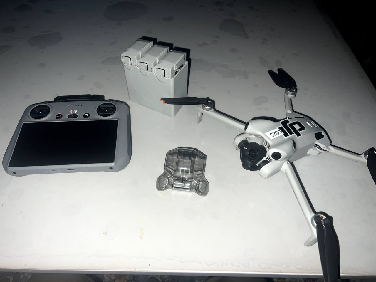 DJI mini 4 pro combo plus
sulaimany 
950$


**إذا كنت صاحب هذا الإعلان وتريد حذفه لأي سبب، رجاءا أرسل رسالة إلى الدعم الفني**