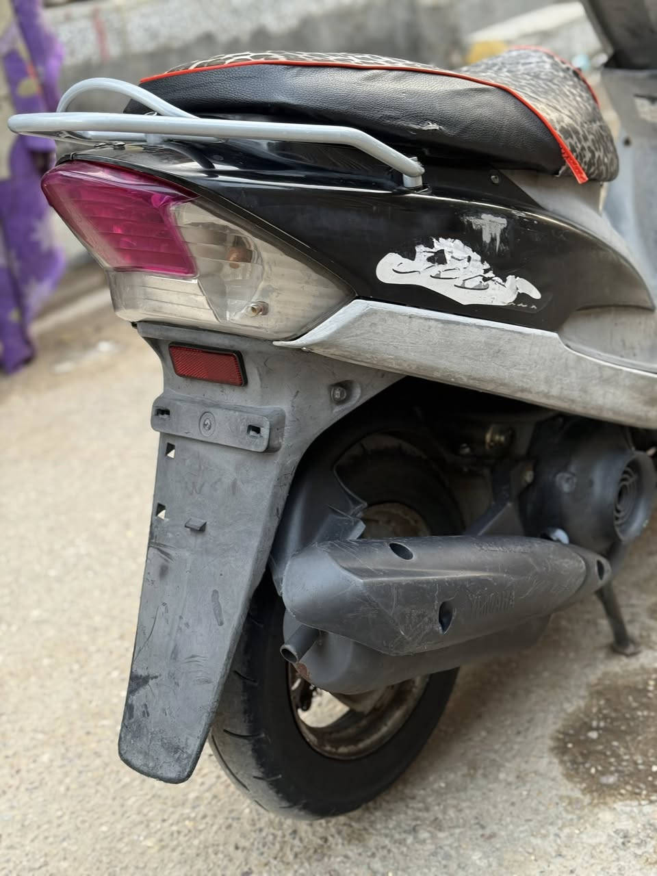 السلام عليكم 
دراجه ماكس منغولي دراجه كامله مكمله 
لايت امامي لايت خلفي اشاير سكن 
كهربايات كلها شغاله 
دراجه حلوه مكينه شلعه ومشي وكفرها اصلي ختم واحد 
للبيع مكاني ناصريه مركز 
سعرها  700وبيها مجال 

رقمي (***********)
