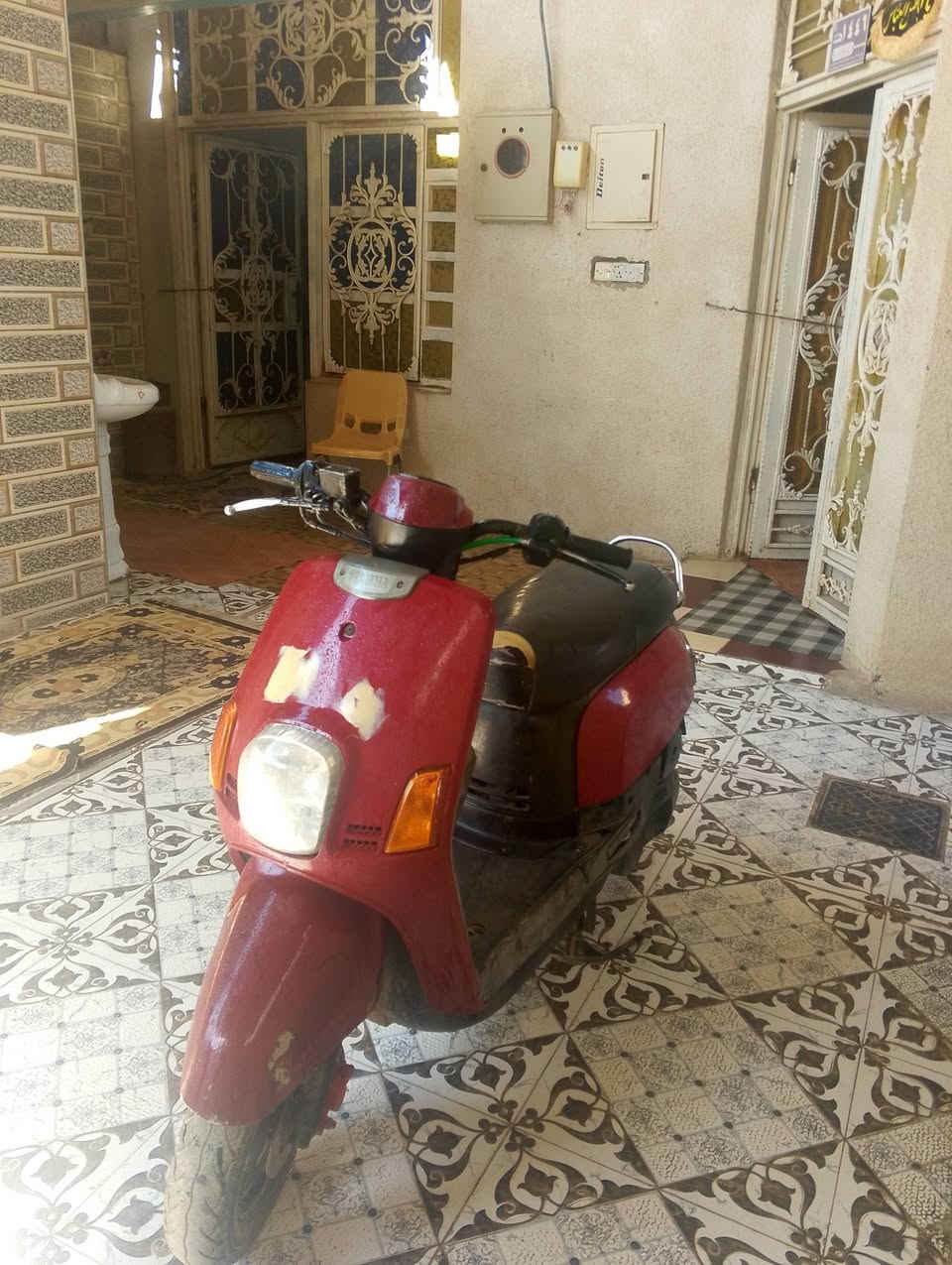 سلام عليكم. ماكس بوليس ما مفتوحة للبيع .دراجة كاملة كلشي شغال بيهة وتمشي خير من الله .سلف نكرة وحدة دبلاتها شغالة لايتات بكلايت شغلات  كاملة . سعر 625  مستعجل على البيع مو سعرهة .للأستفسار اوالاتصال على  الرقم *********** متواجد واتساب # المكان البصرة المدينه
