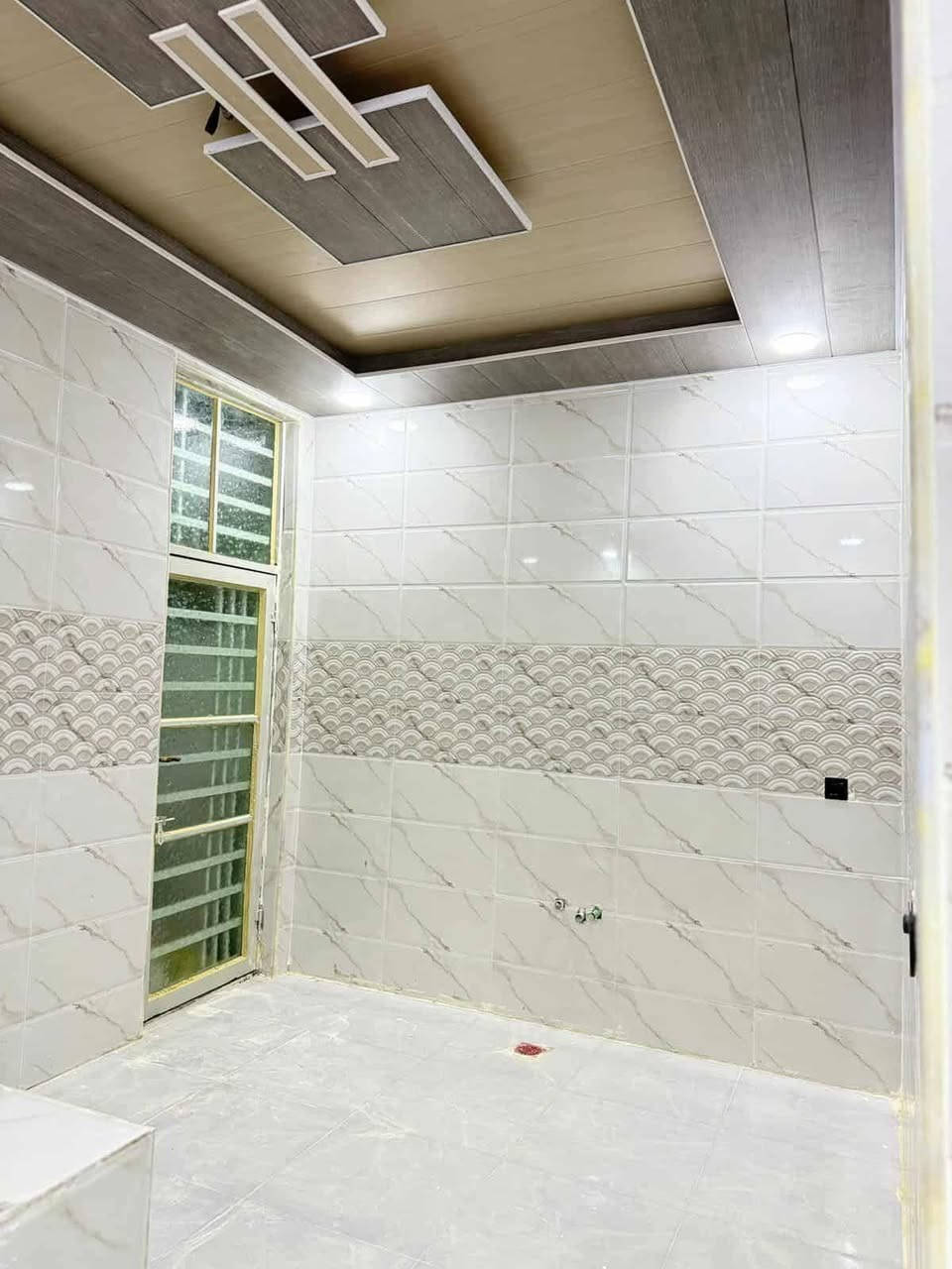 #مكتب_سماء_النجف_للعقار

عنوان المكتب النجف مقابل  قرية الغدير ابشارع 

#المطحنه 

***********☎️

تفاصيل البيت 👇👇المساحه 100متر 
#ال
سعره 33 وبيه مجال 🤑
#غرف نوم عدد 1
#وصاله عدد 
#استغبال
#مطبخ
#حمامات عدد 2
 
#ملاحضة البيت بناء 2025
سند 25
#شارع عرض 12متر
ماء+كهرباء+كيبل ضوئي مقابيل +مولده+مدارس حكوميه واهليه ومول تسوق منزلي 

جميع الخدمات متوفره
للاتصال 
***********واتساب
