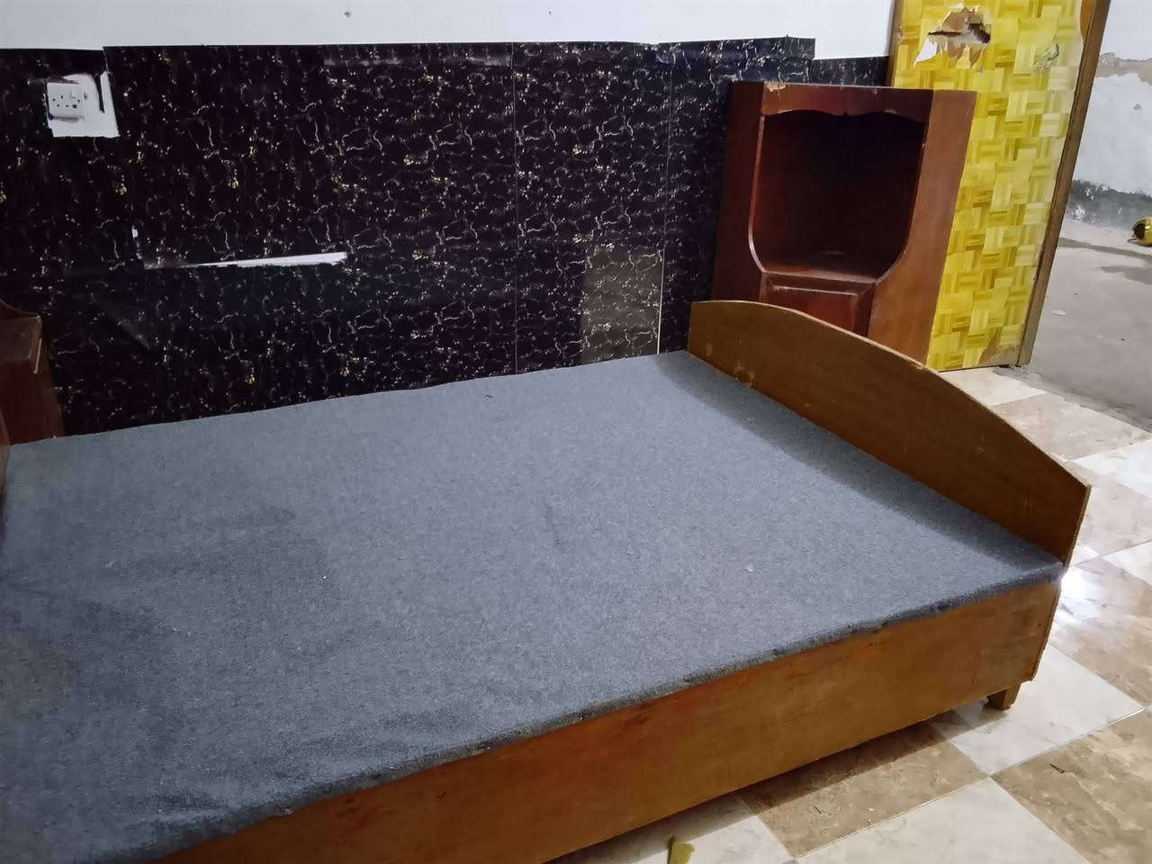 سلام عليكم غرفة نوم مستعملة للبيع بحالة جيده مكانها تاميم قادسية ثانية استفسار ***********
