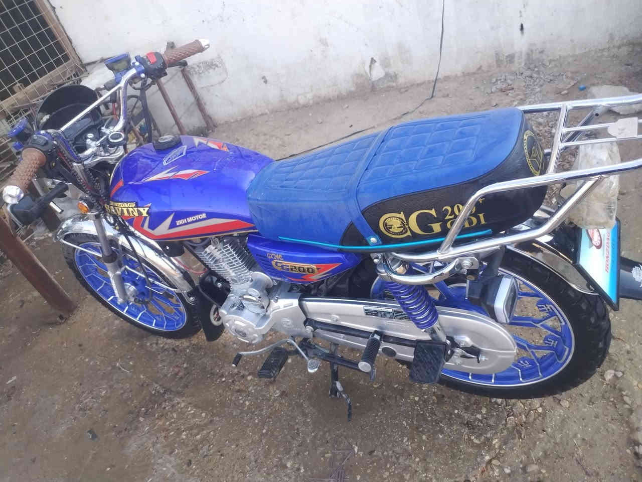 بابل الشوملي قريب السريع *********** السعر 850 وبيها مجال
