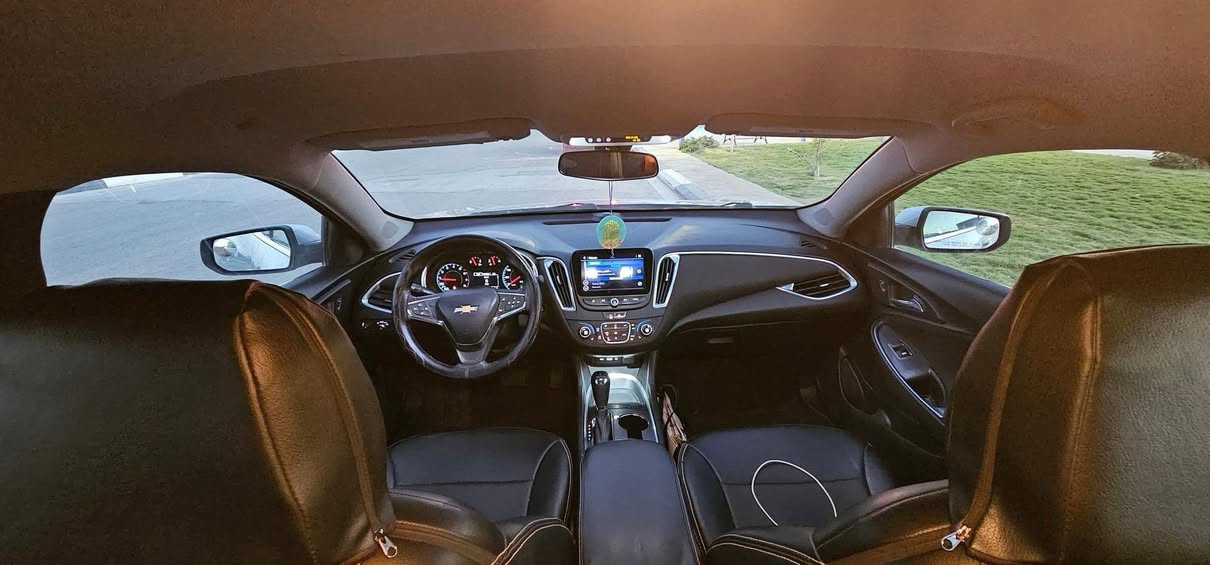 السعر 120$ وبيه مجال
ماليبو  LT. 2020
فول مواصفات  
مكان السياره 
كربلاء 
الراديترات كلها شركه ماكو حماوه حتى ويه التبريد
التبريد قطعتين مناخي 
خلفي امامي 
السياره جاهزه مابيها اي نقص
كير مكينه تبريد كهربائيات  كلها شرط

رقم بغداد مشروع وطني
سنويه لغاية 2027
 السياره باسمي تحويل مباشر
او وكاله
حادثها بامريكا 
جنطة
بشرط السياره مابيها دواخل وشواصي كلها سليمه
مواصفات 
كير اوتوماتيك و عادي 6 نمر AT المرغوب
تشغيل بصمه
تشغيل عن بعد

صندوق بصمه. 
تبرید قطعتين امامي وخلفي
شاشه جبيره ايباد
نظام car play + Android
مسجل Aux USB Bluetooth Cable 
كامره دواره
كوشن كهربائي
سماعات سستم 
اوتو ستوب 
تحكمات ستيرن جهتين
 
لايتات اوتو زينون الاصلي. 
بلاجكتورات ليد
مرايا كهربائيه
مرايا اشاير
نظام تراكشن مانع الانزلاق
***********
