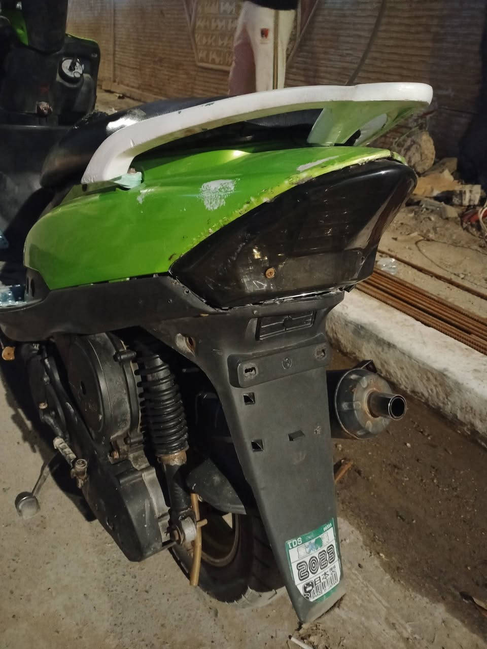 سلام عليكم ماكس عدله دراجه مكينه بلاد سلف شغال كلشي شغال نضيفه دراجه سعره 600 بيه مجال قليل مكان البصره الجنينه 
***********
