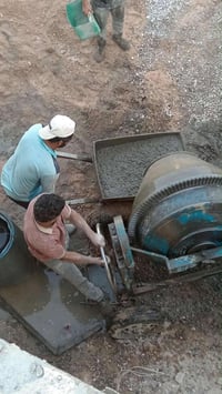ش07811707575السلام وعليكم  اي شخص محتاج صب رباط او صب البيت من الداخل ...