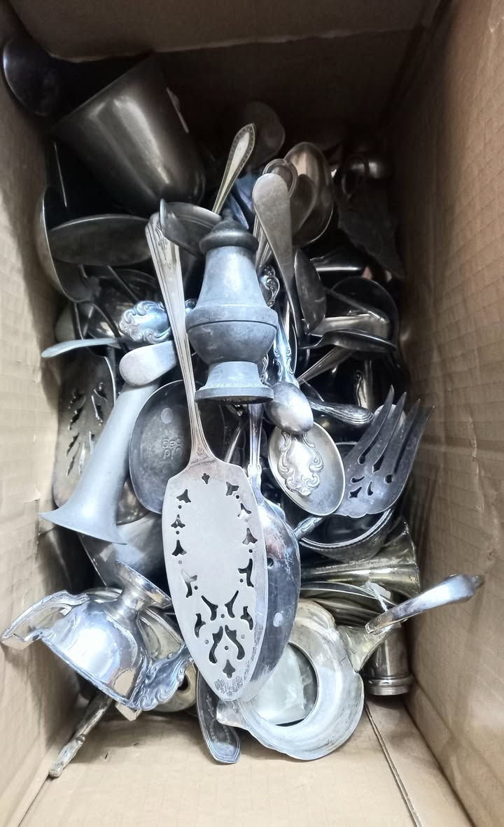 ٥ كيلوا طلاء فضة  مخبوط  .. للبيع  .. توصيل فقط بغداد  ..


**إذا كنت صاحب هذا الإعلان وتريد حذفه لأي سبب، رجاءا أرسل رسالة إلى الدعم الفني**