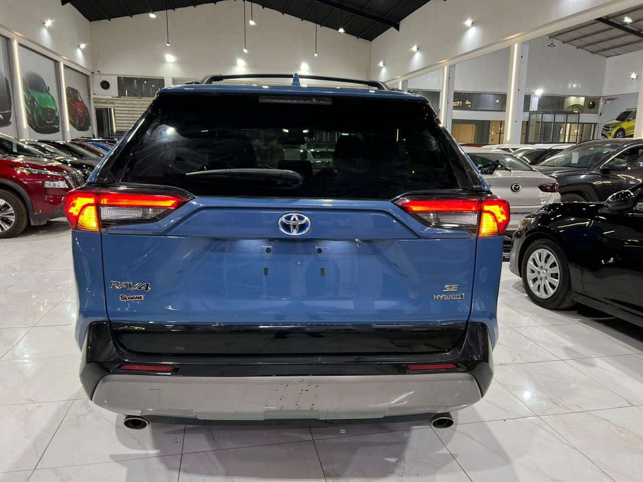 السلام عليكم
ToyoTa RAV4 , HYBRID SE
موديل 2023 محرك 2500 

Seفول مواصفات 🔥

هايبرد و بانزين 

جملغ صبخ 

بجم كبس و خلف كبس + بدون اي دواخل 

ماشية 23 الف + كير و محرك شرط 

ويل سبورت +حساسات +تحكم ستيرن 

دخول ذكي +بصمة تشغيل + فتح الصقف 

دبل اكسل + كشن بارد و حار + كشن كهرباء + 
هاندبريك بصمة 

الرقم و واتس اب : ***********

السعر : 238$ و مجال
