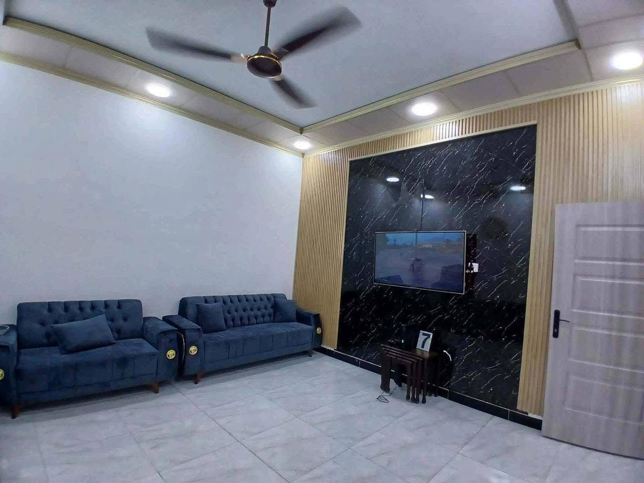 سلام عليكم دار للبيع🌹🌹
المساحه🏠🏠 110م
الوجه 5م
النزال22م
🌹🌹عنوان البيت👇🏼👇🏼
بعقوبه دور الزراعه الثانيه خلف شارع أسواق الريان 
طابوً سند 25📜
متوفر جميع الخدمات 🌹💲
البيت درجه أوله بناء حديث 
السعر جداً مناسب 🌹
ب119 💰💰مع الأثاث 🛋️🛏️🪞الاستفسار عل خاص أو الاتصال على الرقم👇🏼👇🏼🌹
***********
