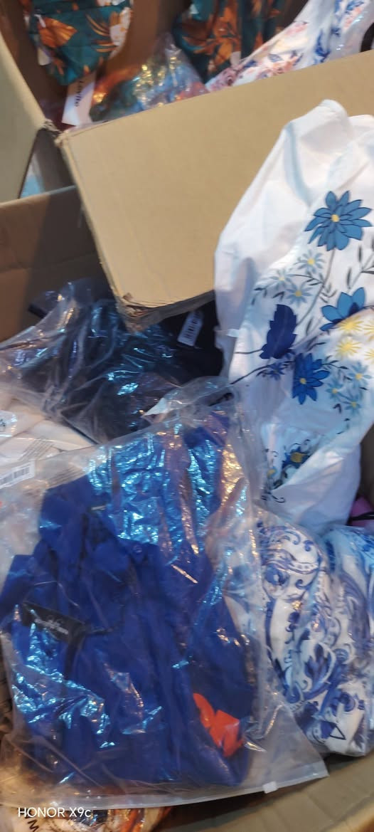 ثلاث كرتين شي ان بضاعة خام اللة شاهد فتحتهن علمود التصوير القطعة علا الف


**إذا كنت صاحب هذا الإعلان وتريد حذفه لأي سبب، رجاءا أرسل رسالة إلى الدعم الفني**