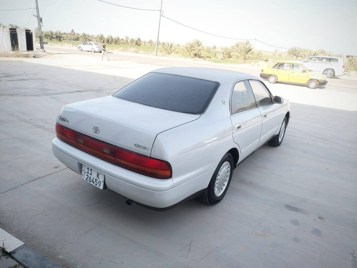 سلام عليكم
كراون بطه متصل مديل 93
رقم بغداد دولي باسمي سنويه 31
محرك وكير 2500 ع شرط حداديه تخم تاير كهربائيات كل شغال تبريد كامل كمبريسر جديد 
فنر بلاد
السياره كفاله عامه من ضربه وصبغ وكص ونقل الجثه
السعر ٧٣
***********
