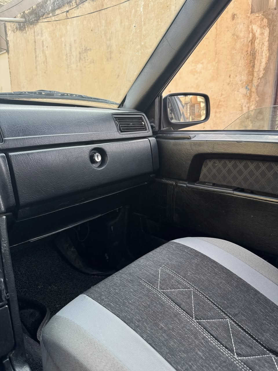 فولفو  للبيع
رقمه إنكليزي باسمي السنويه  ال 2030 
سياره بلاديه مكفوله من الضربه 
مكينه وكير ب كارتون عل فحص والشرط كفاله 
دواخل نضافه 90% 
سياره مال بيت ومال جناي ما متعوبه 
مكاني النجف 
السعر 65 وبيه مجال


**إذا كنت صاحب هذا الإعلان وتريد حذفه لأي سبب، رجاءا أرسل رسالة إلى الدعم الفني**