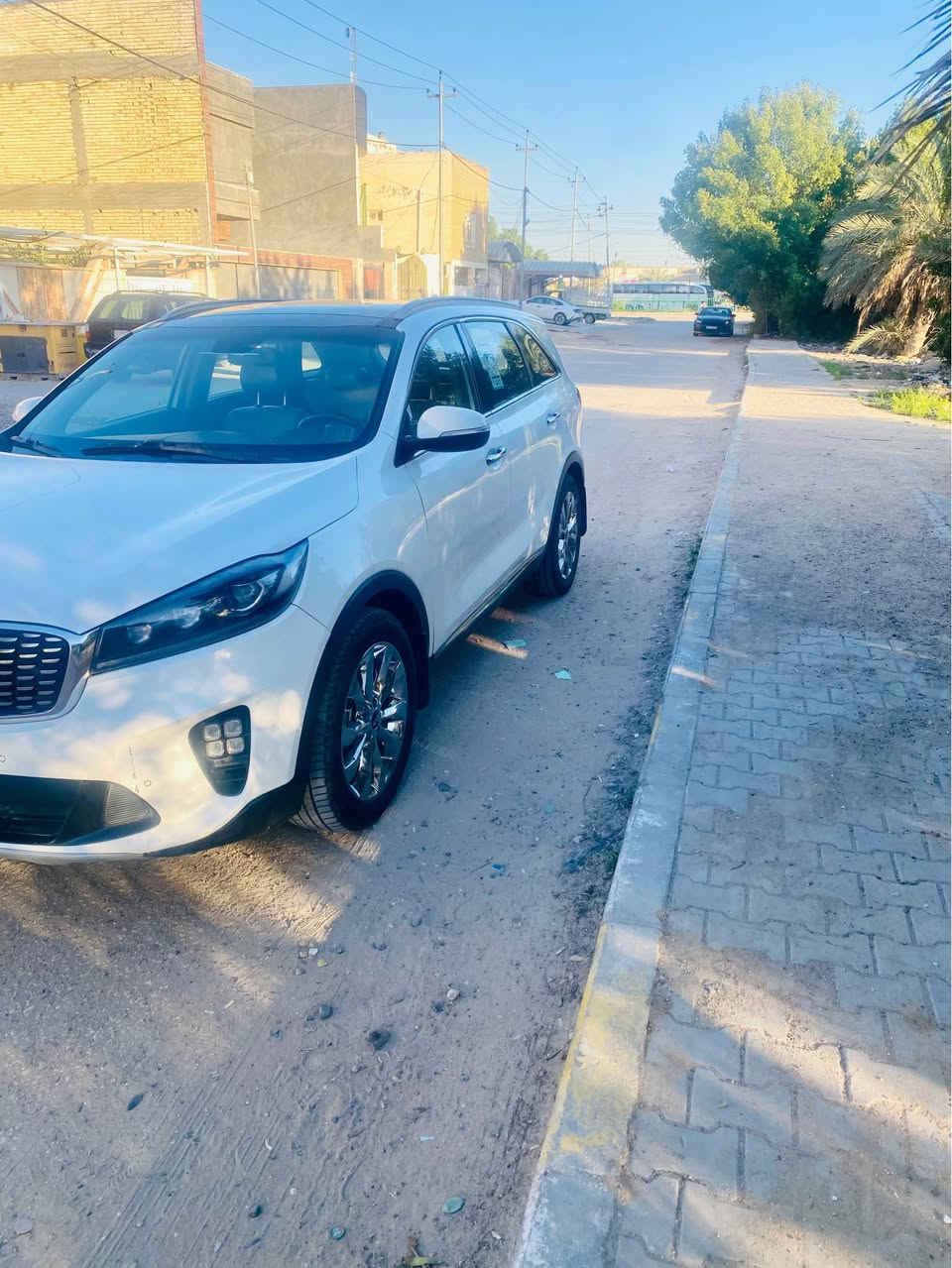 السلام عليكم للبيع سورنتو خليجي  موديل 2018 بغداد فول موصفات السيارة مكفولة بيها شخط زغير شبر  وتكحيل بسيط السعر 245 وبيها مجال للاستفسار اكثر *********** النجف, العراق
