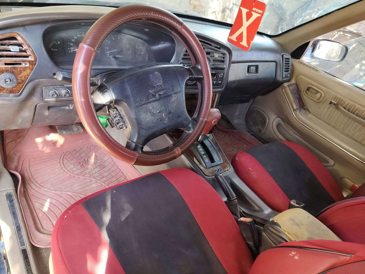 السلام عليكم بروك هام للبيع موديل ٩٦ مسكر شوفت عينك كير مكينه خير من الله السياره حلوه وكاعده سعره ٣٠ خابرني وبيك خير ودلل صاحبه موجود وعله مسؤليتي ***********
