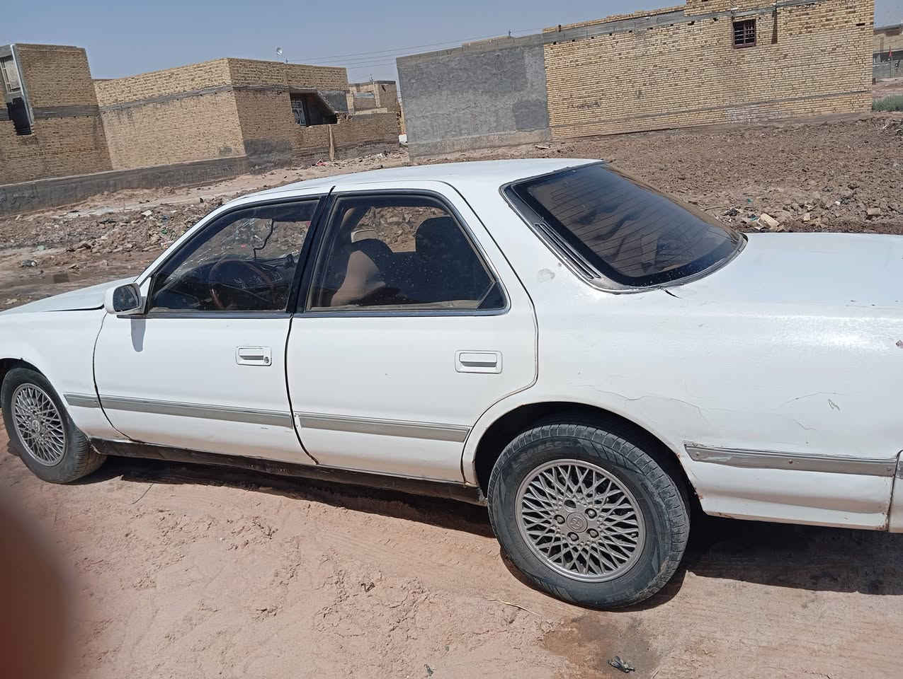 كرسته مسطره
رقم واسط مكينه وكير ونجي نضيفات
دواخل حلوه عوزه كهربائيات 
مكان ذي قار شطرة
***********
السعر 27
