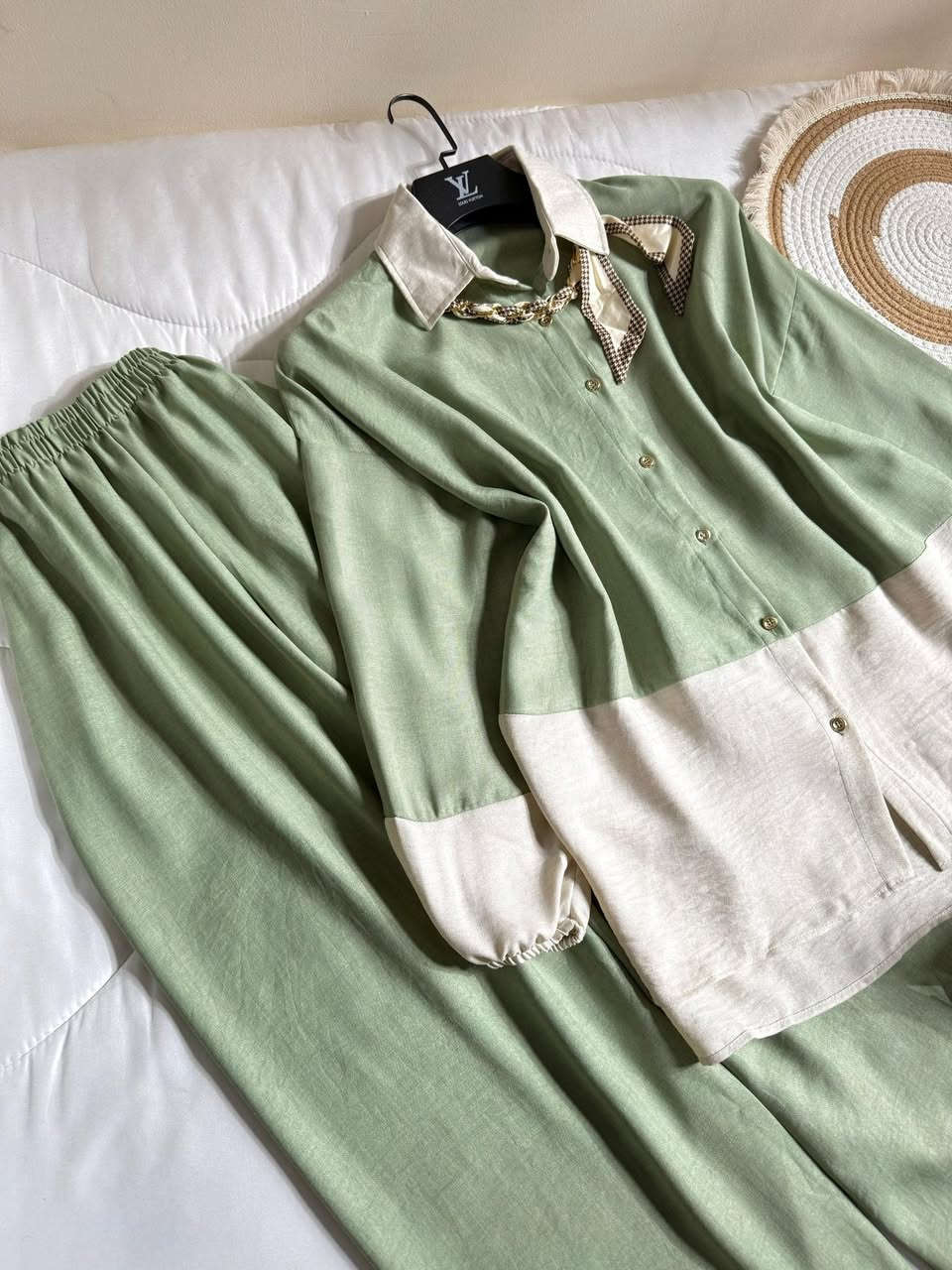 فخامه. وجمال. المديل فستان  العيد  يجننننن بلبس

🧶🧶نوع الخامة زارا ستن تركي  ❤️

المقاسات   38🌹40🌹42🌹44🌹46🌹48

متوفر خدمة توصيل لجميع محافظات العراق


**إذا كنت صاحب هذا الإعلان وتريد حذفه لأي سبب، رجاءا أرسل رسالة إلى الدعم الفني**