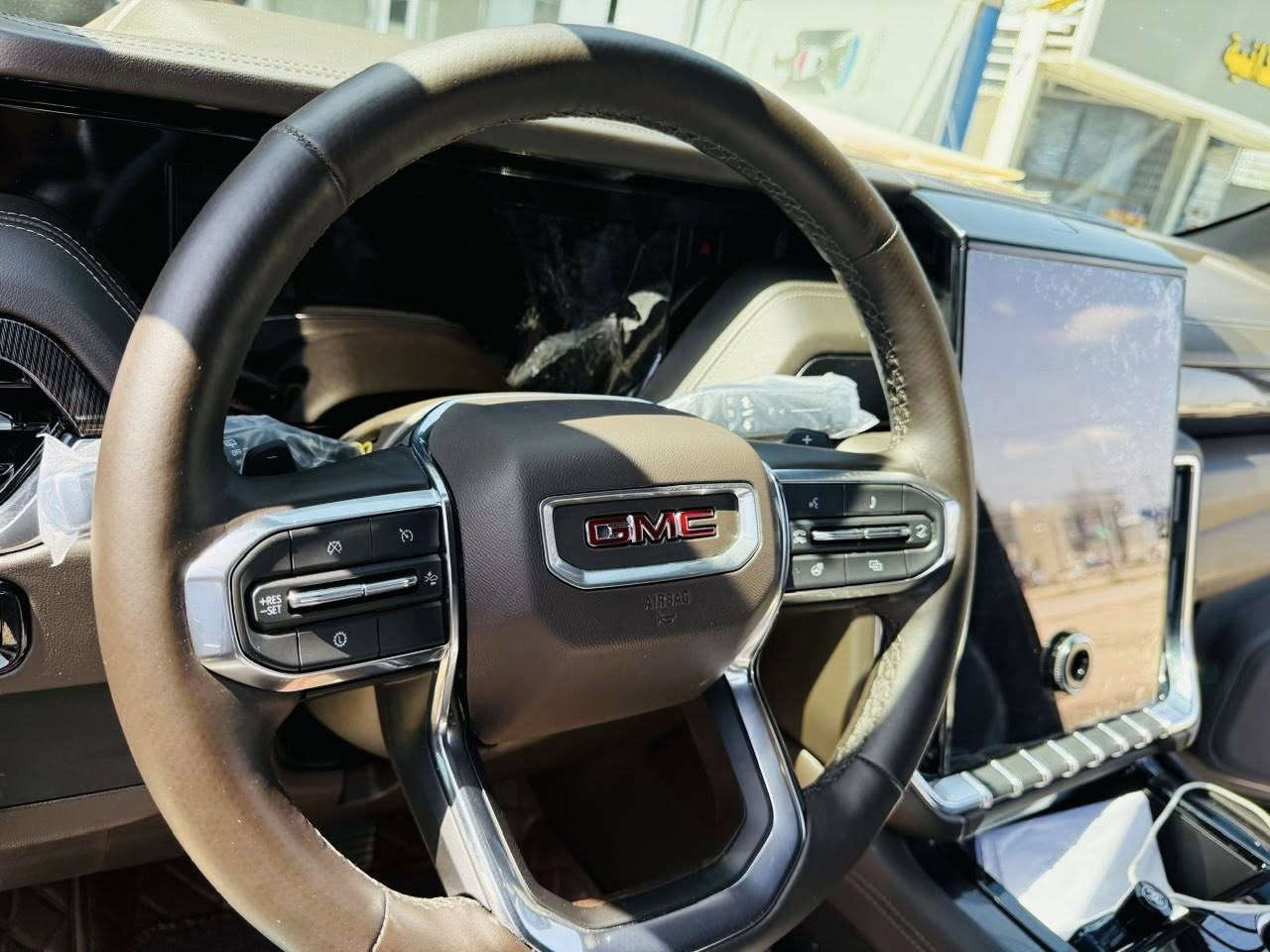 جمسي يوكن 2025 اليفيشن Elevtion للبيع 

ماشية 13 الف كم 

جديدة بمعنى الكلمة بحالة الوكالة كفالة عامة شرط الفحص ومغلفة ppf 

مواصفات ال اليفيشن elevtion المعروفة 

رقم بغداد تحويل مباشر 

مكان السيارة | بابل مشروع المسيب 

السعر 635 ورقة وبي مجال 

الشراي يتصل وبالخدمة 

***********
