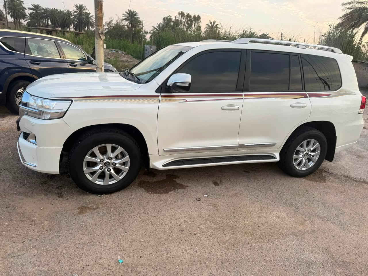 ‏Landy Cris للبيع موديل 17 فول مواصفات مكان بغداد بريمي تشغيل عن بعد حساسات ستة سلندر كشنات كهربائية مقفولة من ضربة وصبغ***********￼
