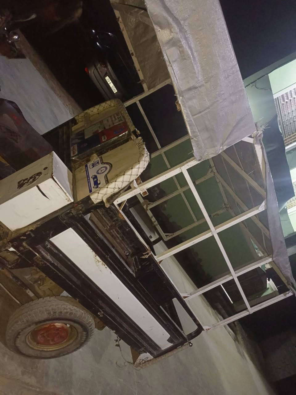 ستوته للبيع
ستوته نضيفه ومصارلي هواي من مخذتها مكاني ديالى بعقوبه الشراي يراسل الصفحه او يتصل برقم ***********
