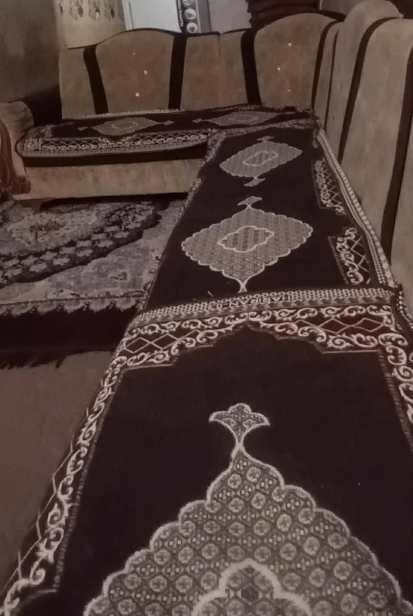 ديوان متكون من 6 قطع طولة سبع أمتار سعرة 150 الف وبي مجال للاستفسار خاص


**إذا كنت صاحب هذا الإعلان وتريد حذفه لأي سبب، رجاءا أرسل رسالة إلى الدعم الفني**