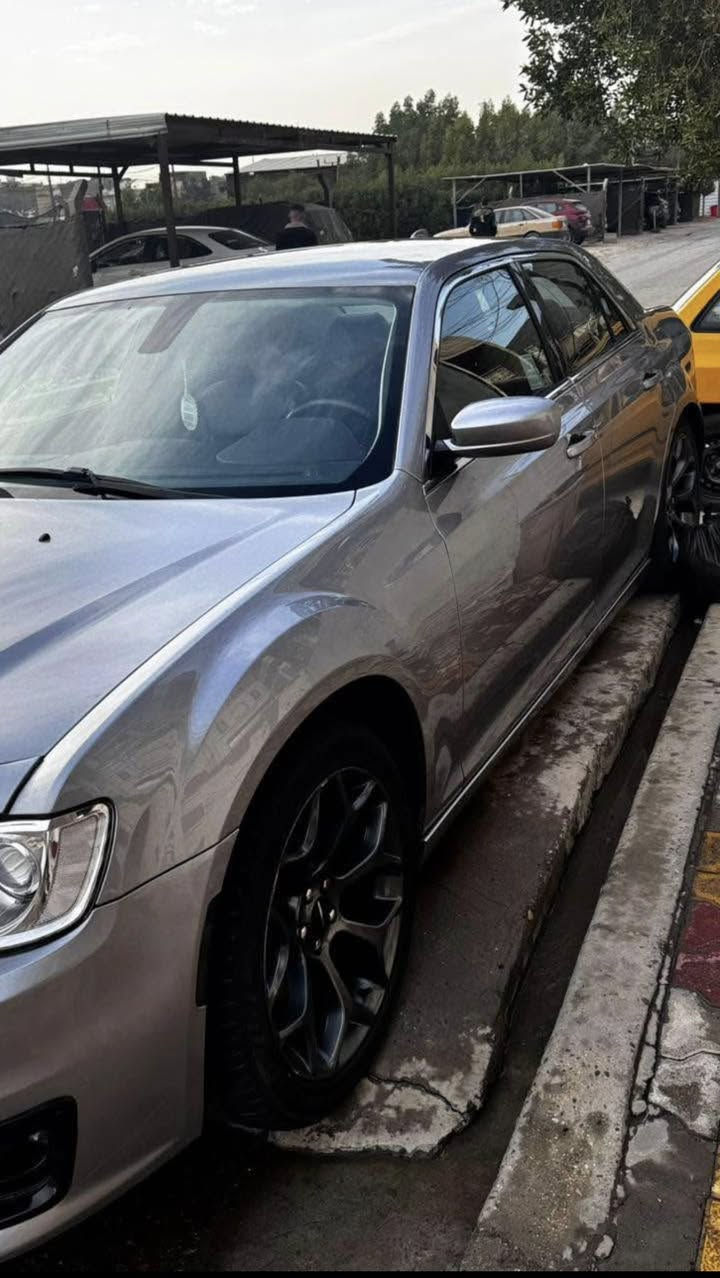 اوباما 17 معلايه 23 تترقم بغداد كامل فحص وهزه وكامل معماله قرار 3 يعني تصير اصل 17 سياره مكانها بغداد مكينه 3.6 حدثها جاملغ خلفي وجاملغ امامي وبيها كم قطعه كلير سعر 150 مكاني بغداد *********** سياره كامله وبل كارتون
