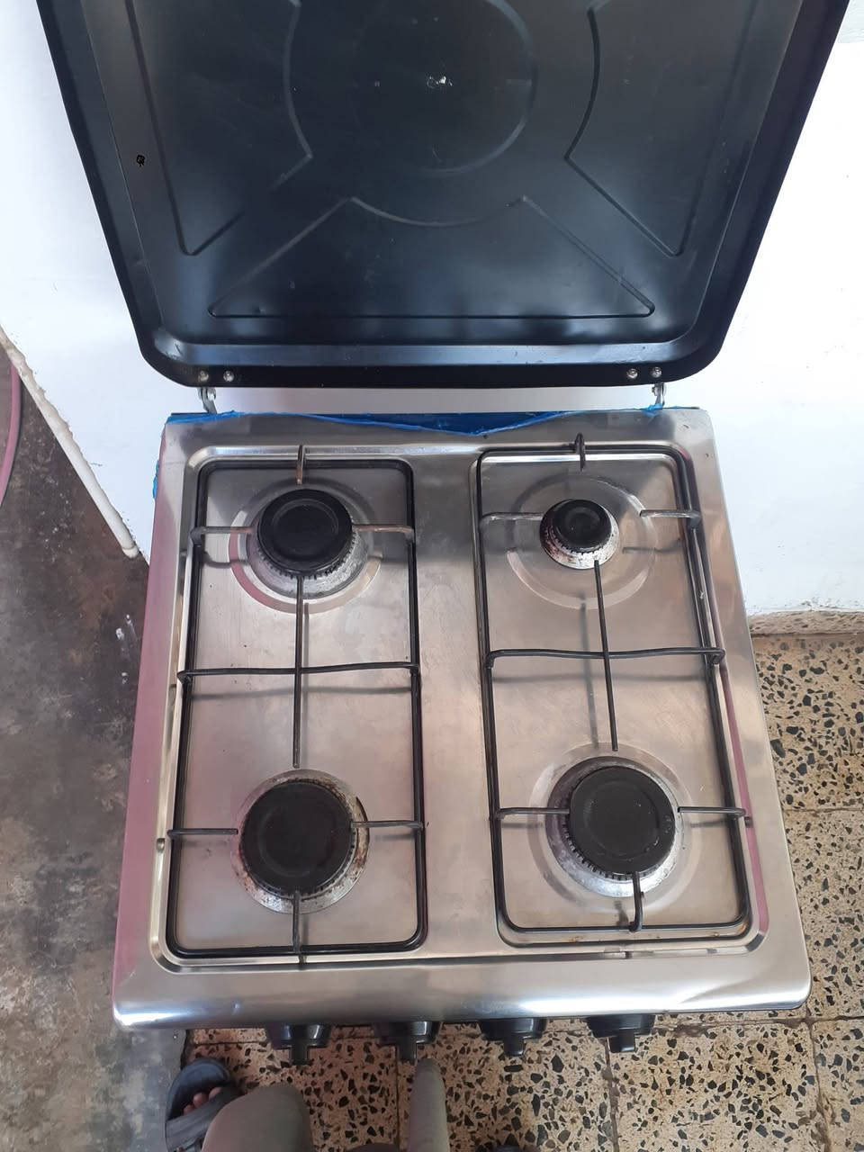 للبيع طباخ +مبرده  4ونص شقال اي عيب مابيه تشتقل علريمون تشقله وطفيه وتزود سرعه علريمون تحكم بيه علبعد +ثلاجه شقال تجميد فول اي عيب مابيه حجم 18قدم +قساله شقال اي عيب مابيه ////كركوك ***********
