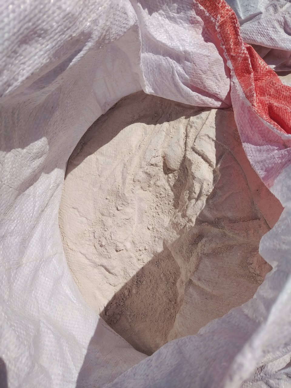 سلام عليكم جص للبيع كواني جص معمل الاهدى كواني الكونيه متروسه سعر الكونيه ب ٣٠٠٠ الاستفسار ***********
