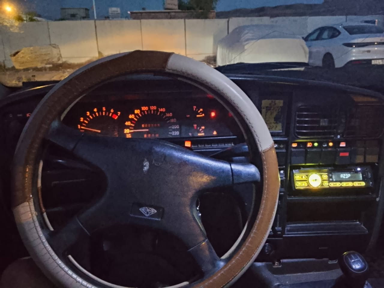 اوميكا 92 للبيع او مراوس
مشروع وطني تحويل ثاني يوم كير و محرك نظيف تخم تاير جديد كهربائيات شغالة اشاير دبل اشارة ماسحات دشبول شغال تبريد نقص بس غاز فتحة سقف بلاجكتورات زنون اصلي جام امامي كهربائي داخل جلد فتحة سقف السيارة حلوا نصبتها ونشطة 
ايرفلو جديد شادة السيارة صافية سيارة بلادية وعظمتها حلوا السعر ( 32 ) وبيها مجال   ***********

نواقص السيارة 
صدر امامي
