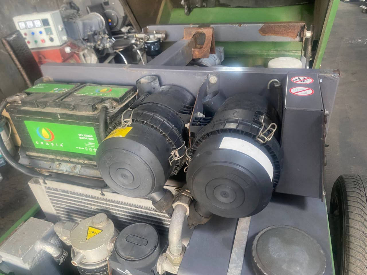 بـ35 ورقة ضاغط هواء متنقل اوروبي ساعات العمل 1126 ساعة فقط غير مشتغل بالعراق
من شركة اطلس كوبكو الاوروبية السعر 35 ورقة العنوان اربيل للأستفسار الإتصال على الرقم *********** يوجد توصيل لكافة المحافظات وبضمان
