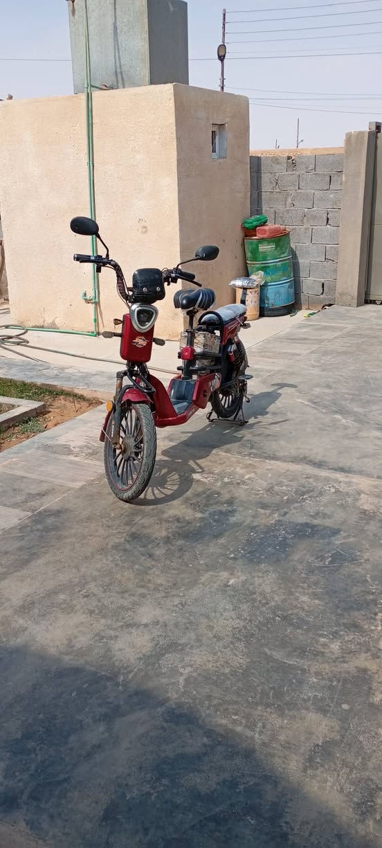 السلام عليكم
مطور شحن للبيع موديل 24 
نضيف حيل وكامل ملحقات الأصلية 
ما بي أي نقص البطاريات جديدة 
السعر 275 وبي مجال 
التواصل على هاذة الرقم ***********
