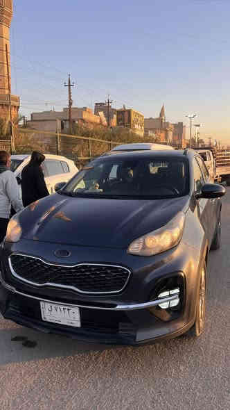 السلام عليكم ورحمة الله وبركاته  سبورتاج ٢٠٢٢ رقم بغداد باسمي  اللون نيلي . 
حادثها بنيد مبدل وجاملغ مصبوغ جهة السايق 
ايرباگات درگة ودشبول فقط بقية الايبرباگات سليمة .
المواصفات فوووووول للأخير : 
بانوراما 
رادارات ٣٦٠ 
مري شفط عند الاقتراب 
نقطة عمياء
كاميرا خلفية 
تدفئة بالكشنات 
قيادة ذاتية 
قراءة خطوط الطريق 
توقف ذاتي عند الاقتراب من الخطر 
مكينة ٢٤٠٠ 
گير ٨ سرع 
فور ويل 
تحويل مباشر باي مكان تحب 
السعر ١٨٨ وبيها مجال للطيبين
للاستفسار اكثر يرجى الاتصال على الرقم 
***********
احمد
