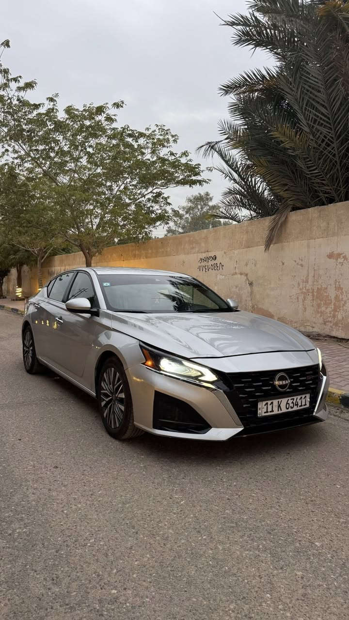 نيسان اللتما 2022
سيارة جاهزة ما بيهة نقص 
ماشية 55 الف ميل 
حادثهة حرك بلداخل وصار بيهة صبغ ربع القمارة فقط 
موصفات sr 
داخل ابيض 
كشن كهرباء 
بصمة ابواب 
رادارات محيطية 360 
شاشة وكامرة 
ويل جبير
وباقي الموصفات معروفة 
السعر 132 ورقة 
مكاني بغداد العامرية 
رقمي ***********
