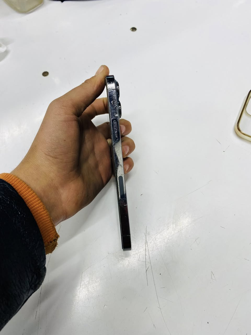 سلام وعليكم تلفون ١٣بروماكس نضافته ./"٩٠تلفون خلاص ما طاب مصلح مكفول من كلشي اي ستفسار ***********
