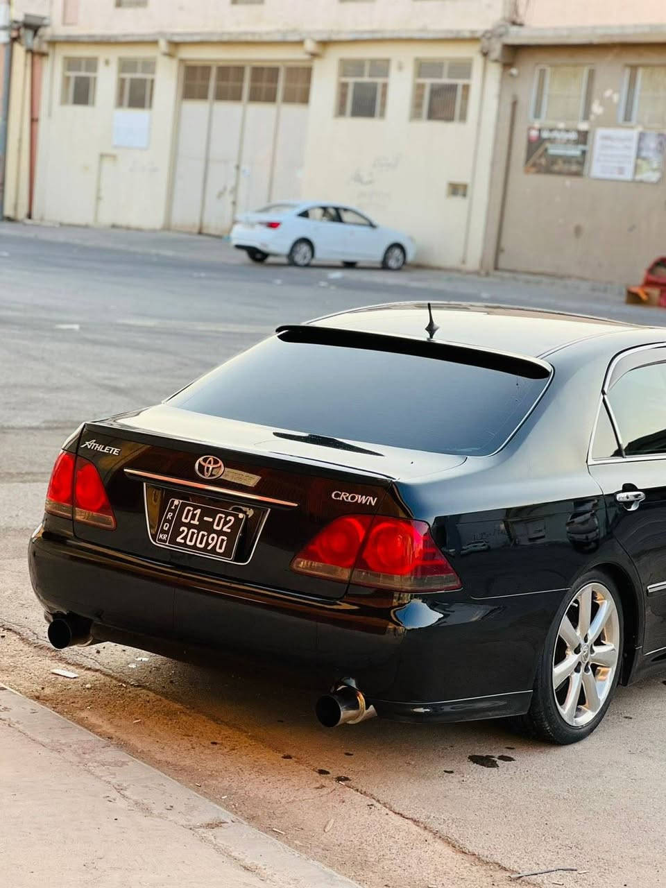 ماشاءللە لەماڵی هەموو لایەک ڕەش مار 184ی شێت تاقانە لە جوانی و قووەت بێ دوکەڵ مۆدێل 2007 موسە سەیارەکە یەک پارچەی ئەوروپای پێوەیە فول فول مواسەفات بەس سەلاجە نیە ناو ڕەشی ساج سوور ناو دەری لۆک لۆکە سلایت ئاوێنە ئیشارەت سوکان حەیزەرانە کوشین جلدو هیتەرو غەزن تەبرید ساردو گەرم بەشەرت ماشاءللە فول جوانکاری بۆ کراوە چوار تایەو ویل دینگەی لۆکی لەژێرە چرکەو گەڵایە ببڕە فوول بەرمەجەیە سەیارەرەکە ماشاءللە هەتا بڵێی بەقوەتە 
250 مەسرفی تیانیە بۆ عەیبوو عار تەلەفون مەکە سعری 75 وەرەقەو کەمێک مەعمەلە شوێن سلێمانی موشتەری نیت بێزارم مەکە ***********
