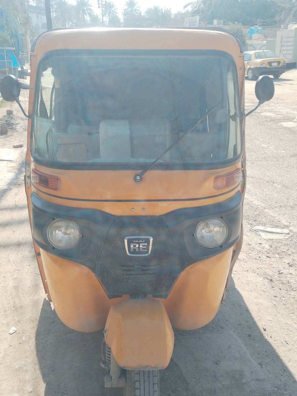 سلام عليكم تكتك البيع واحد وعشرين تكتك بيهه ضربه بل صفحه من جهت قبق البانزين فقط السعر سبعه ونص وبيهه مجال الرقم ***********
