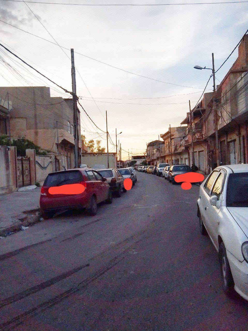 🔥 بيت للإيجار
في أفضل مناطق الجانب الأيسر – الدركزلية 🔥

فرصة ممتازة للعوائل الباحثة عن موقع مرتب وخدمات متكاملة ✨

📍 الموقع:مدينة الموصل – الجانب الأيسر – منطقة الدركزلية مقابل سوق مباشرة، وقريب جدًا من مدرسة محمد الدرة الابتدائية

🏡 مواصفات البيت:
✔ بيت ركن
✔ 4 غرف واسعة
✔ الطابق الأول: غرفتين + مطبخ
✔ الطابق الثاني: غرفتين
✔ صحيات كاملة بالطابق الأول والثاني
✔ عدد الأسطح 3
✔ البيت بوسط الفرع
✔ منطقة فول خدمات وقريبة من كل الاحتياجات اليومية

💰 الإيجار:فقط 475,000 ألف دينار ، ويوجد مجال بالسعر للجادين 👍
رايد عائلة تريح القلب 

📞 للتواصل والاستفسار: مع دلال أبو فهد
     📱 واتساب: *********** 
      📩 أو عبر الماسنجر

🌷 نتشرف بخدمتكم دائمًا 🌷
