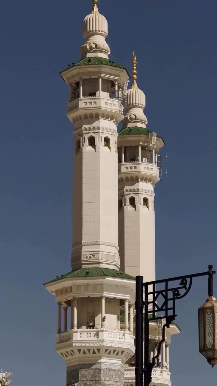 🌙✨ بشرى سارة للراغبين في أداء العمرة! ✨🌙
نُعلن على بركة الله عن فتح باب التسجيل لـ:
🕋🕊️ عمرة شهر محرم  وشهر صفر 🕊️🕋
🧳✈️ رحلاتنا متوفرة عبر البري والطيران
مع #شركة_رحلة_الحباري_للسفر_والسياحة🌍🌟
اخر موعد لاستقبال الجوازات سارعو بالحجز لضمان مقاعدكم  

⁨***********⁩  واتساب +اتصال
 ***********
🔷🔹 البرنامج الأول | عمرة البر 🚍 🔹🔷
💰 السعر: 499,000دينار 🪙
📦 يشمل: 
🏨 3 ايام في المدينة المنورة 🕌🌴
🕋 6 ايام في مكة المكرمة 🌆🕋
📆تاريخ الرحلة :-7/15 والرحلة الثانية 7/25

🔷🔹 البرنامج الثاني | عمرة الطيران 🛫 🔹🔷
💰 السعر :,950,000دينار 💸
📦 يشمل:
🏨 3ايام في المدينة المنورة 🕌
🕋 7 ايام في مكة المكرمة 🕋🌙
✔️التصريف من حق المعتمر 
📆تاريخ الرحلة:-7/15 والرحلة الثانيه 7/25 
✈️ الطيران العلمية 🛫 🇮🇶 الخطوط الجوية العراقية 🛬 
   ✅ التصريف من حق الشركة 

🎁💼 مميزات جميع البرامج: 💼🎁
🕌 زيارات دينية لمواقع مقدسة
🛂 استخراج التأشيرات بكل سهولة
🚌 باصات حديثة ومكيفة
🍛 وجبات متكاملة يوميًا
🛏️ إقامة مريحة وراقية
🎒 حقيبة صغيرة أنيقة
🩳 أحرامات للرجال
🆔 بطاقة تعريف + وشاح مميز

 📗ملاحظة
‼️للراغبين في ثلاث وجبات طعام يوميا يضاف مبلغ(150,000) فقط للشخص
🛌التسكين يكون فقط (( رباعي وخماسي ))
📄احضار وكاله للقاصرين دون 18 سنة من قبل الاب 
(( عمرتان برحلة واحده سارعو بتسليم الجوازات لضمان مقاعدكم )) 
———————————- 
عنواننا 📍
#الفرع الاول :حله شارع ابو خمره - مقابل مطعم الو بيروت  

*********** اتصال + وتساب (اداره ) 
*********** خدمة الزبائن 
￼⁨*********** واتساب
__________________________
فرع الثالث -نجف -المدينة المائية سنتر جبل عامل 
*********** ☎️اتصال+ واتساب
——————————————————

دوام الشركة من الساعة 11:00صباحا الى الساعة 11:00 ليلا

 
🌟🕊️ لا تفوّت فرصة هذه الرحلة الإيمانية المباركة 🕊️🌟
🕋✈️ مع شركة رحلة الحباري، رحلتك معنا في أمان واطمئنان 🔐💼
