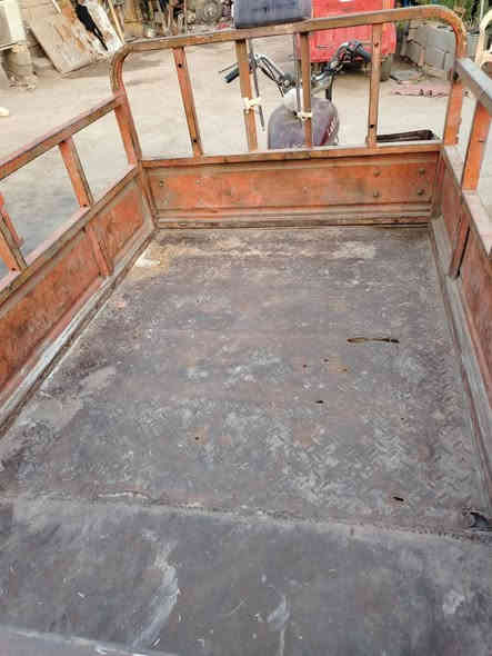 السلام عليكم ستوته للبيع ب 450 وبيها مجال ***********
