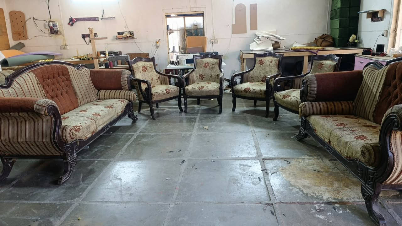 تخم وديوان نضافة نفس صور تخم ٩ نفرات زان مصري وديوان ١٠ نفرات سعر واحد ١٢٥ ،،، عنوان حلة نادر ٣ مقابيل المركز الصحي معرض احمد العنزي لاثاث المنزلي واتساب ***********
