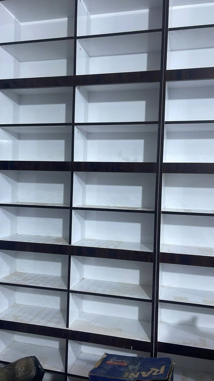 رفوف كوزمتك للبيع تواصل مع هذا الرقم ***********
